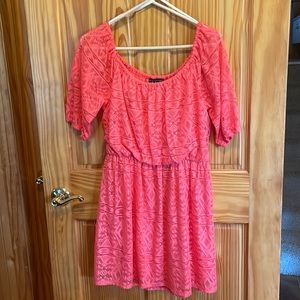 Juniors lace salmon colored dress